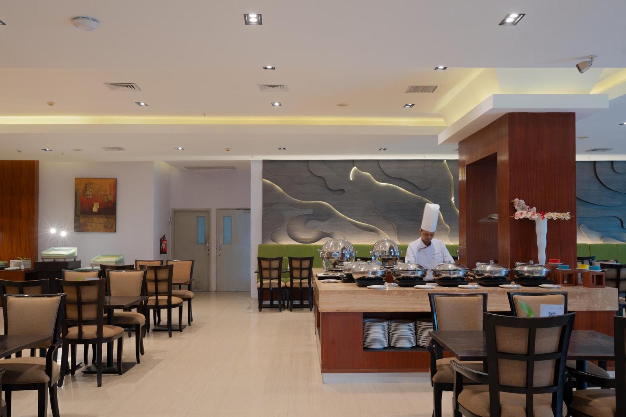 The Capital Hotel Surabaya Kültér fotó