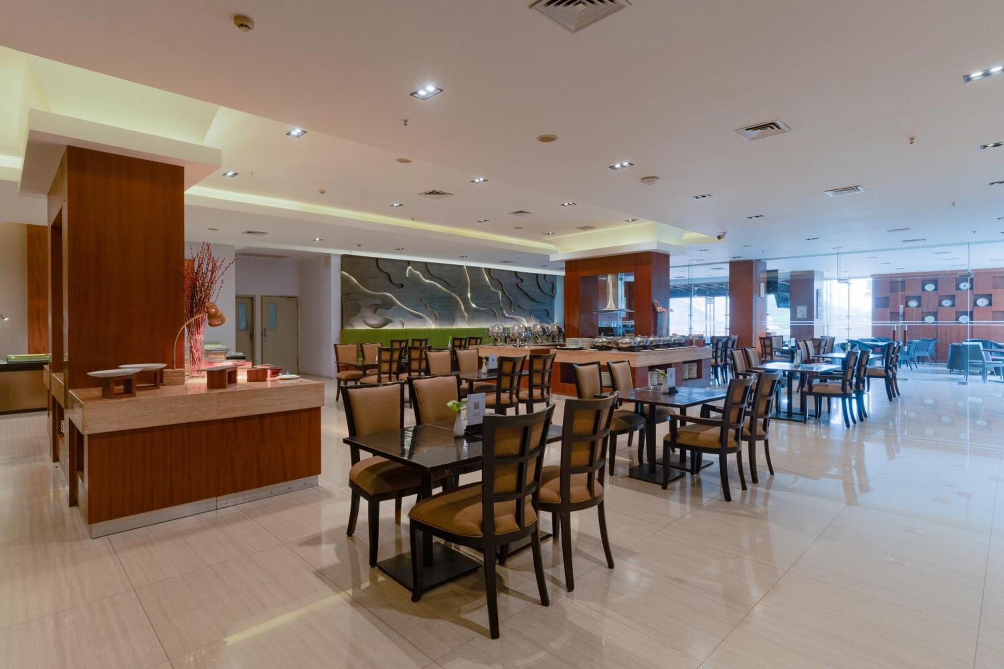 The Capital Hotel Surabaya Kültér fotó