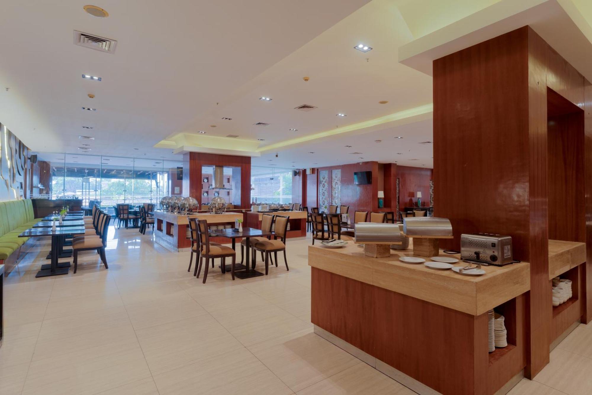 The Capital Hotel Surabaya Kültér fotó