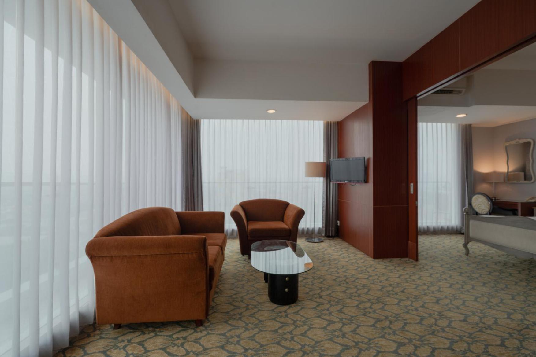The Capital Hotel Surabaya Kültér fotó